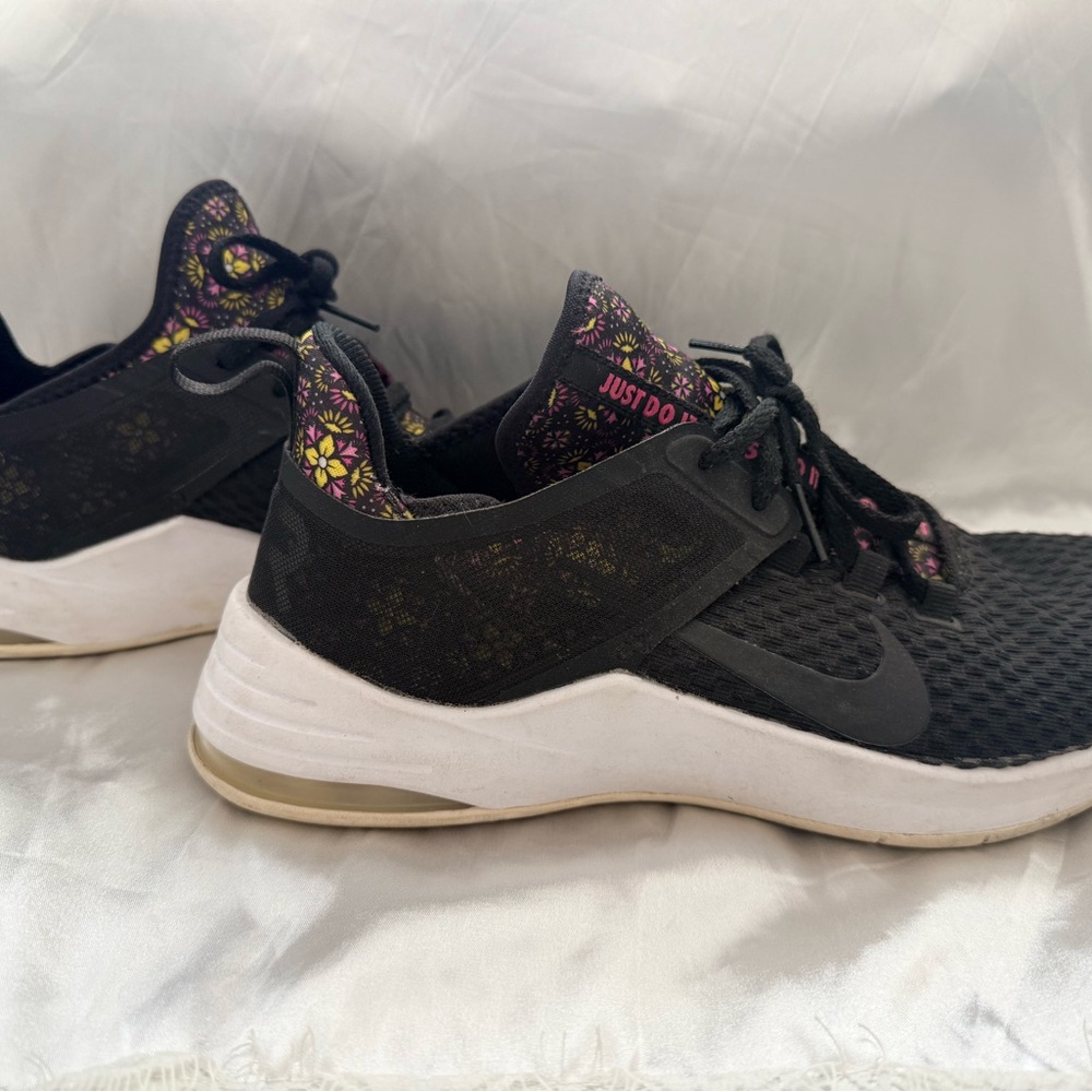 Nike Air Women's Black and Floral Sneakers